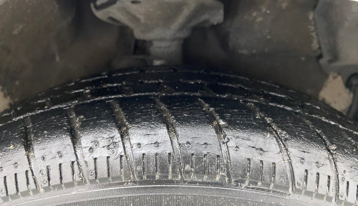 2016 Maruti Celerio ZXI AMT (O), Petrol, Automatic, 22,220 km, Right Front Tyre Tread