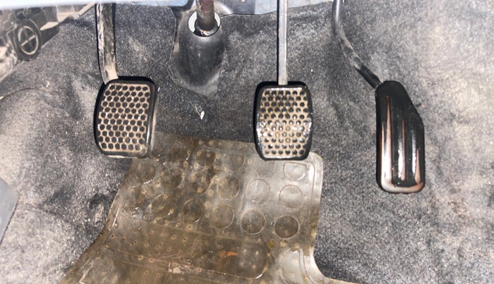 2016 Maruti Alto 800 LXI, Petrol, Manual, 43,792 km, Pedals