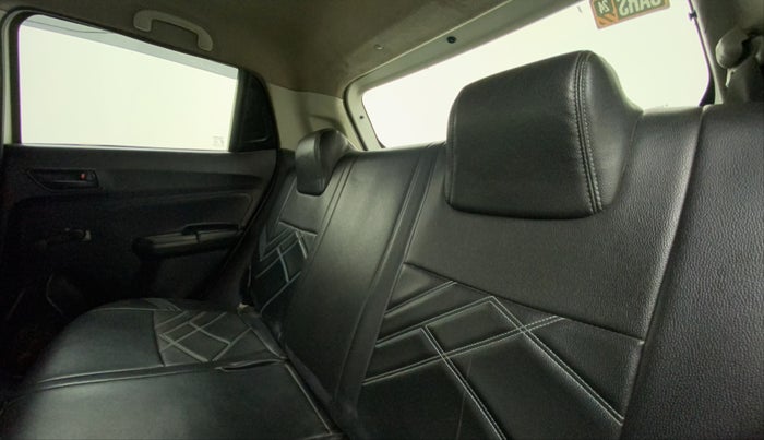 2018 Maruti Swift LXI, CNG, Manual, 86,025 km, Right Side Rear Door Cabin