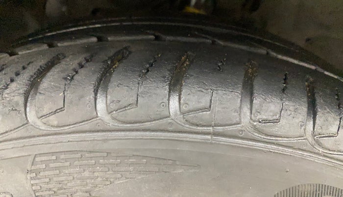 2020 Ford Ecosport TITANIUM 1.5L PETROL AT, Petrol, Automatic, 35,494 km, Left Front Tyre Tread