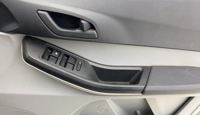 2022 Tata Tiago XZ PETROL, Petrol, Manual, 21,156 km, Driver Side Door Panels Control