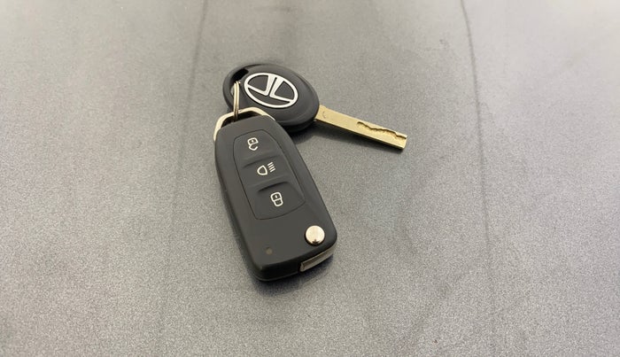 2022 Tata Tiago XZ PETROL, Petrol, Manual, 21,156 km, Key Close Up