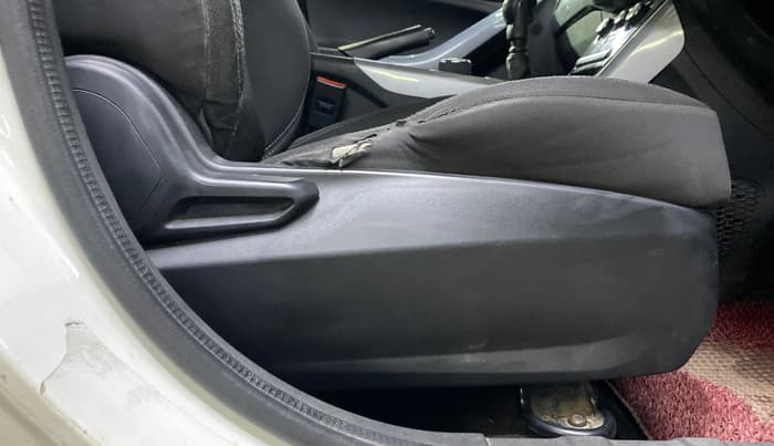 2020 Tata NEXON XM DIESEL, Diesel, Manual, 75,629 km, Driver Side Adjustment Panel