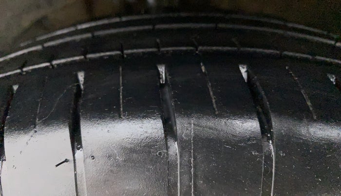 2022 Maruti Swift ZXI PLUS, Petrol, Manual, 12,623 km, Left Front Tyre Tread