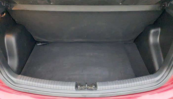 2015 Hyundai Grand i10 ASTA 1.2 KAPPA VTVT, Petrol, Manual, 15,890 km, Boot Inside
