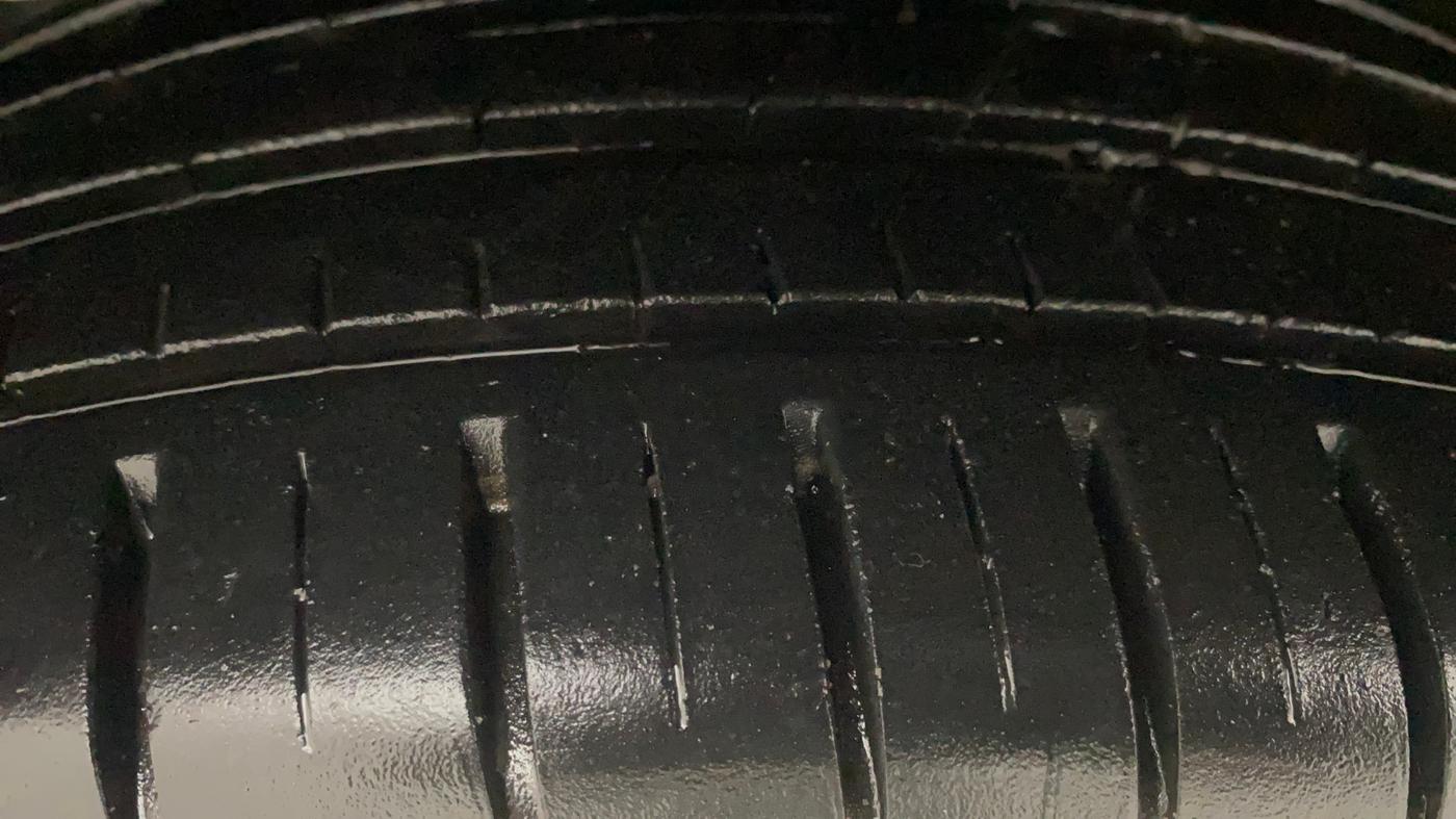 2021 Toyota Glanza G, Petrol, Manual, 24,718 km, Left Front Tyre Tread
