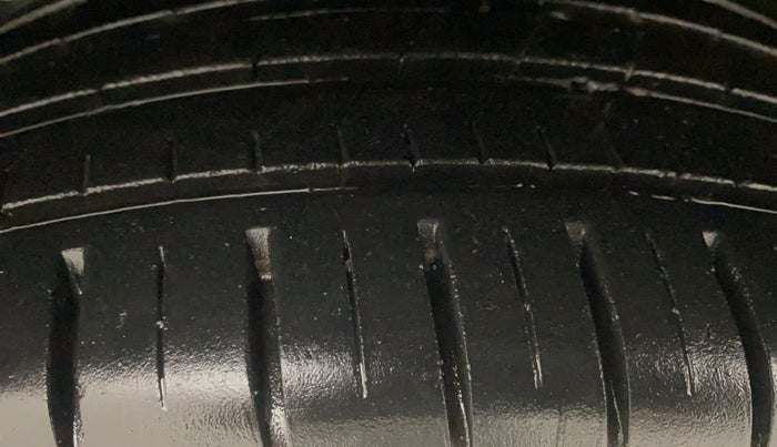 2021 Toyota Glanza G, Petrol, Manual, 24,718 km, Left Front Tyre Tread