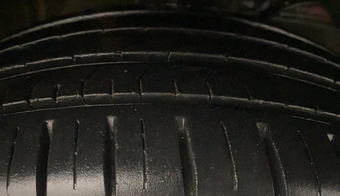 2021 Toyota Glanza G, Petrol, Manual, 24,718 km, Right Front Tyre Tread