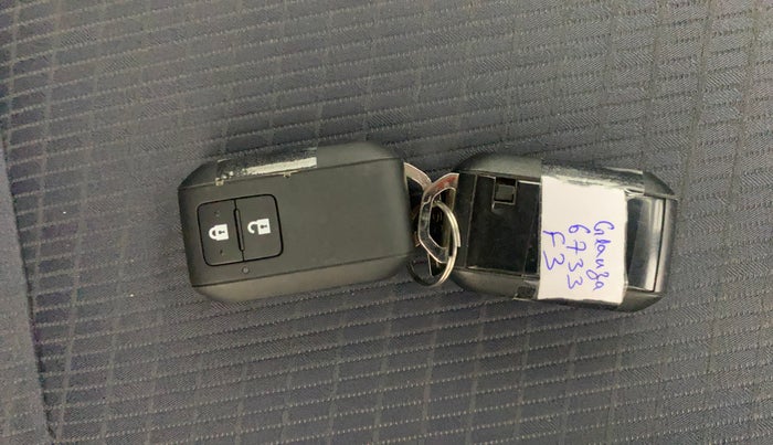 2021 Toyota Glanza G, Petrol, Manual, 24,718 km, Key Close Up