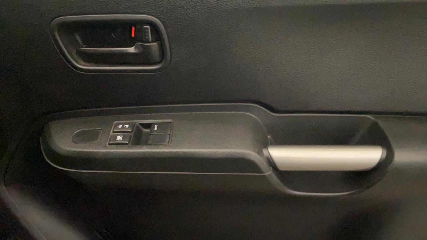 2020 Maruti IGNIS SIGMA 1.2, Petrol, Manual, 25,307 km, Driver Side Door Panels Control