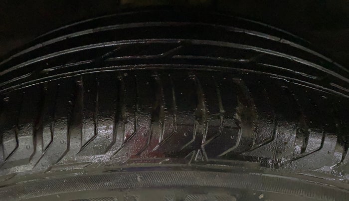 2020 Jeep Compass LONGITUDE PLUS 2.0 DIESEL, Diesel, Manual, 78,109 km, Right Front Tyre Tread