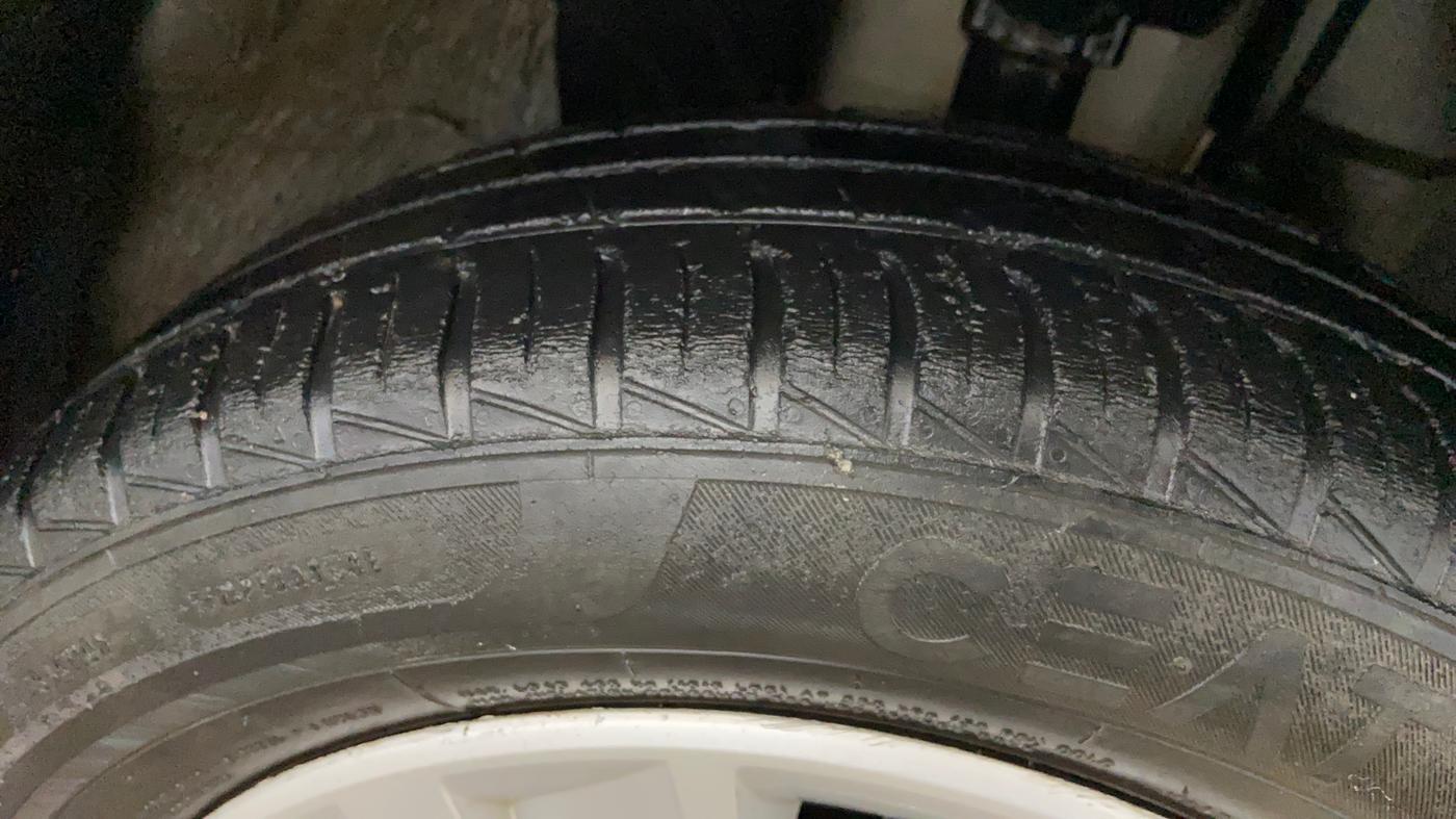 2020 Renault Kwid RXT 0.8, Petrol, Manual, 63,729 km, Right Front Tyre Tread