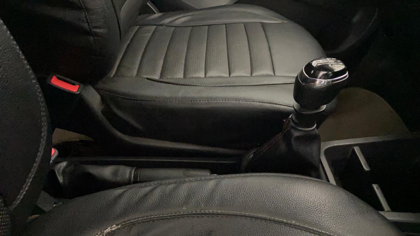 2020 Renault Kwid RXT 0.8, Petrol, Manual, 63,729 km, Gear Lever