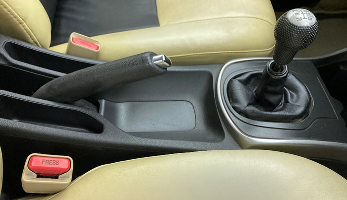 2015 Honda City 1.5L I-VTEC SV, Petrol, Manual, 72,078 km, Gear Lever
