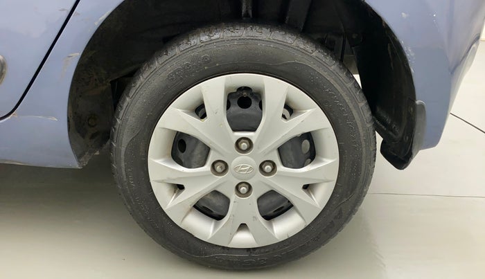 2014 Hyundai Grand i10 SPORTZ 1.2 KAPPA VTVT, Petrol, Manual, 1,25,070 km, Left Rear Wheel