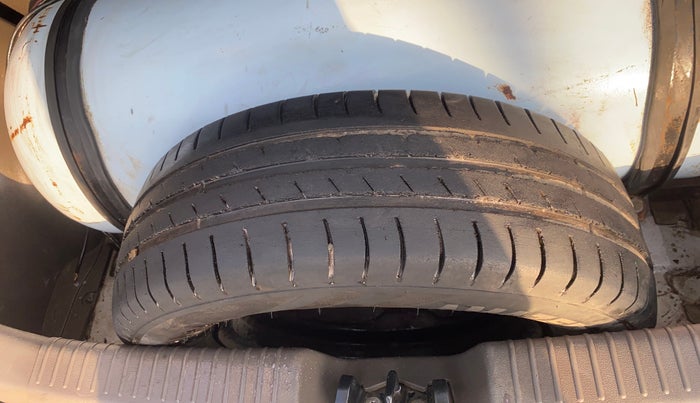 2013 Hyundai i10 MAGNA 1.1, CNG, Manual, 80,438 km, Spare Tyre