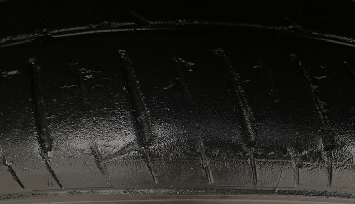 2020 Hyundai Verna SX 1.5 VTVT, Petrol, Manual, 41,861 km, Left Front Tyre Tread