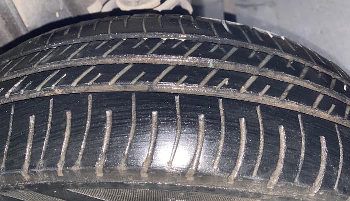 2018 Maruti Alto 800 LXI, Petrol, Manual, 53,807 km, Left Rear Tyre Tread