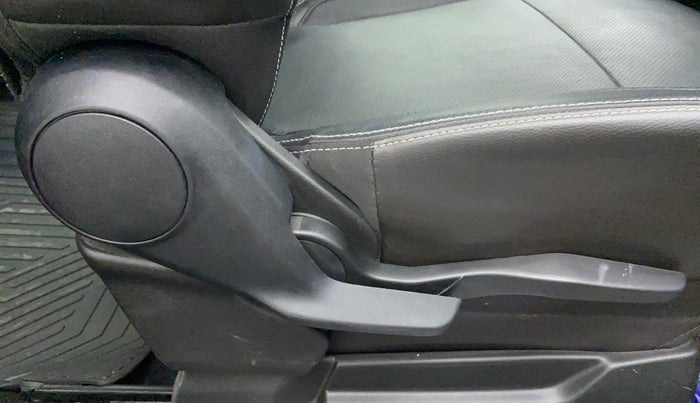 2022 Maruti XL6 ALPHA PLUS MT, Petrol, Manual, 16,422 km, Driver Side Adjustment Panel