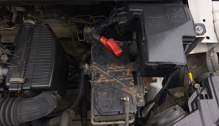 2021 Renault TRIBER RXZ DUAL TONE, Petrol, Manual, 44,431 km, Engine View - Left