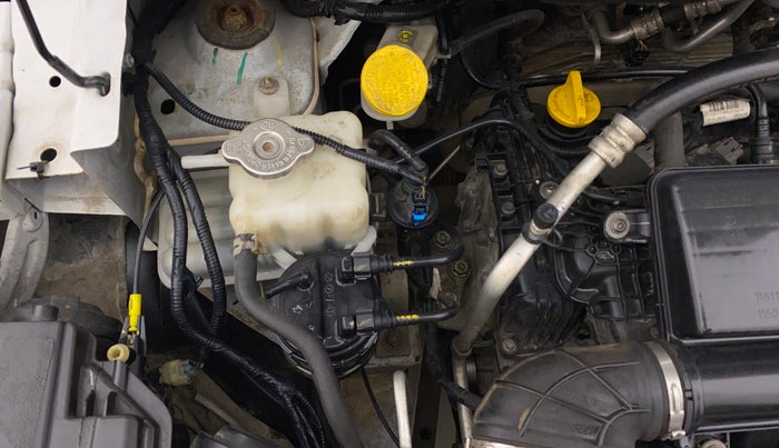 2021 Renault TRIBER RXZ DUAL TONE, Petrol, Manual, 44,431 km, Engine View - Right