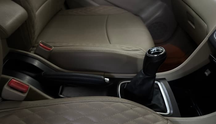 2022 Maruti Ciaz ZETA 1.5 SHVS MT PETROL, Petrol, Manual, 44,304 km, Gear Lever