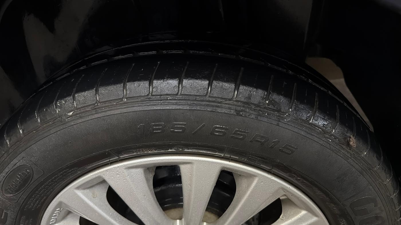 2022 Maruti Ciaz ZETA 1.5 SHVS MT PETROL, Petrol, Manual, 44,304 km, Left Rear Tyre Tread