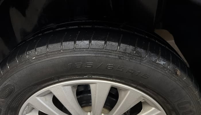 2022 Maruti Ciaz ZETA 1.5 SHVS MT PETROL, Petrol, Manual, 44,304 km, Left Rear Tyre Tread