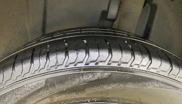 2023 Volkswagen VIRTUS GT PLUS TSI 1.5 EVO DSG, Petrol, Automatic, 31,448 km, Left Rear Tyre Tread