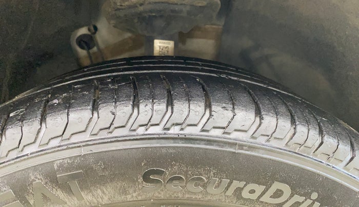 2023 Volkswagen VIRTUS GT PLUS TSI 1.5 EVO DSG, Petrol, Automatic, 31,448 km, Right Front Tyre Tread