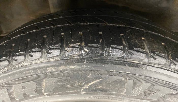 2015 Honda City V MT PETROL, Petrol, Manual, 65,449 km, Right Rear Tyre Tread