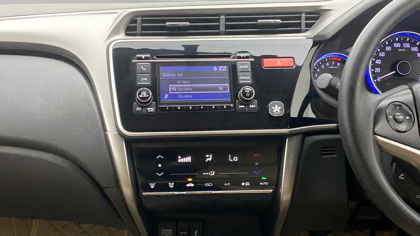 2015 Honda City V MT PETROL, Petrol, Manual, 65,449 km, Air Conditioner