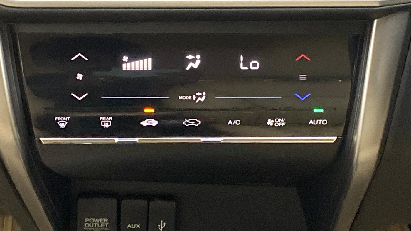 2015 Honda City V MT PETROL, Petrol, Manual, 65,449 km, Automatic Climate Control