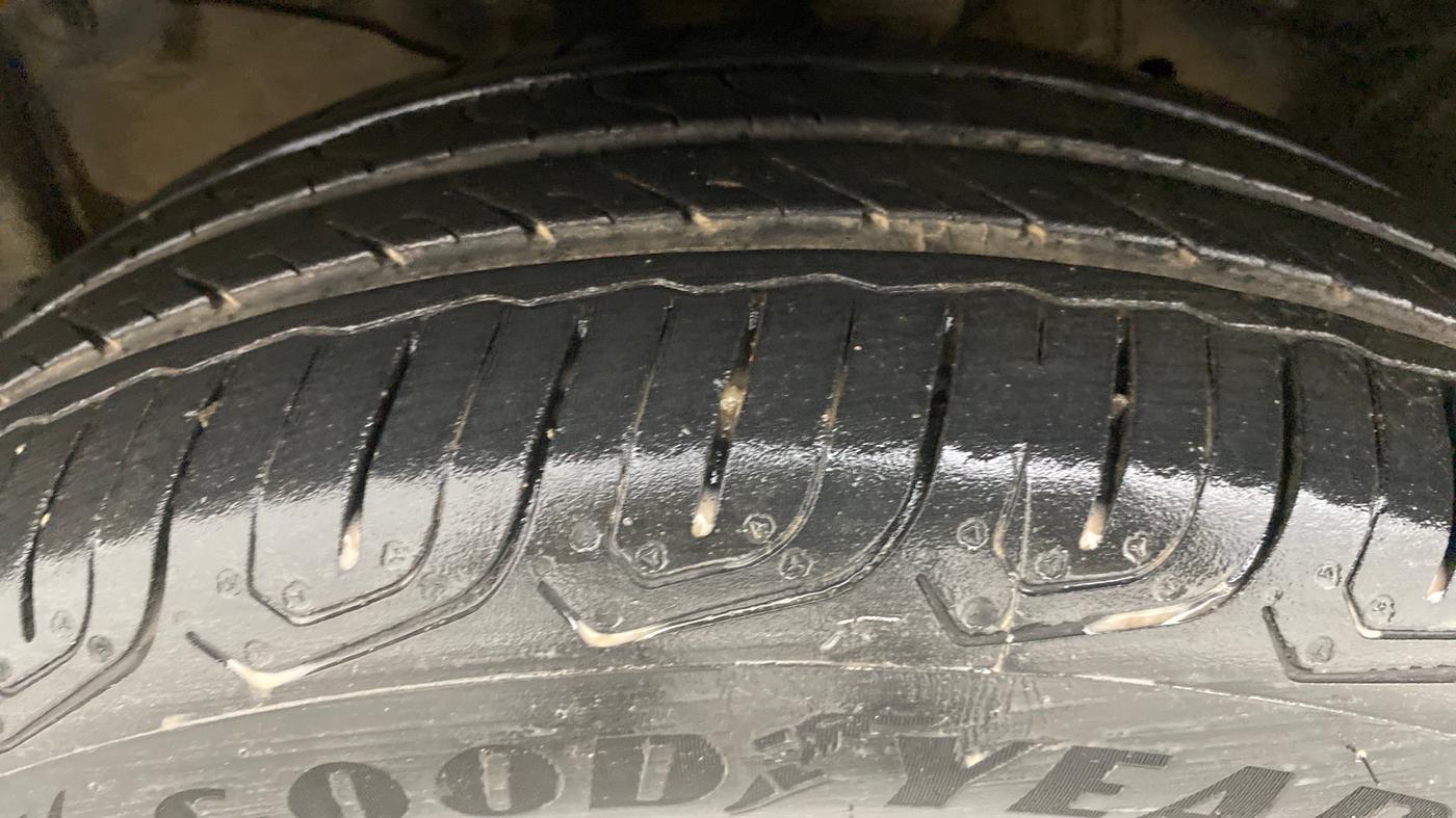 2015 Honda City V MT PETROL, Petrol, Manual, 65,449 km, Left Front Tyre Tread