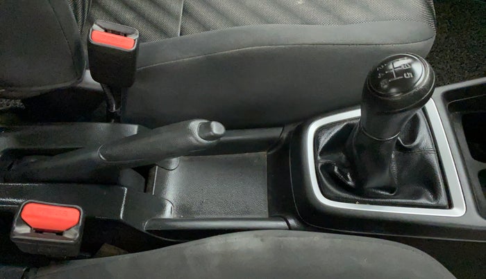 2019 Maruti Swift LXI, Petrol, Manual, 28,543 km, Gear Lever