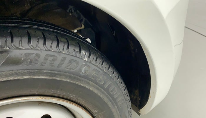2019 Maruti Swift LXI, Petrol, Manual, 28,543 km, Right fender - Lining loose