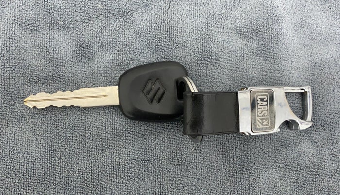 2019 Maruti Swift LXI, Petrol, Manual, 28,543 km, Key Close Up