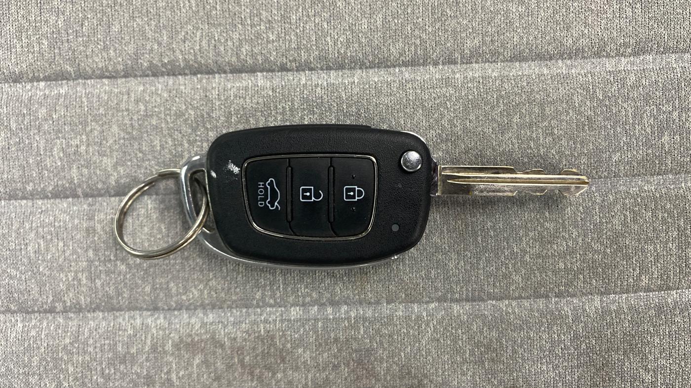 2024 Hyundai GRAND I10 NIOS SPORTZ 1.2 KAPPA VTVT CNG, CNG, Manual, 17,465 km, Key Close Up
