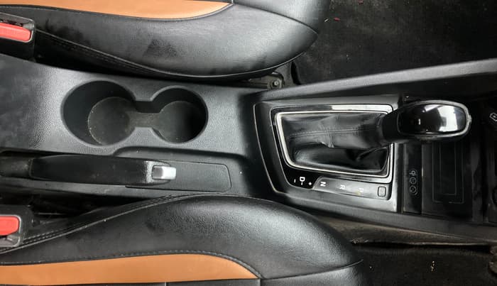 2019 Hyundai Elite i20 ASTA (O) CVT, Petrol, Automatic, 1,03,334 km, Gear Lever
