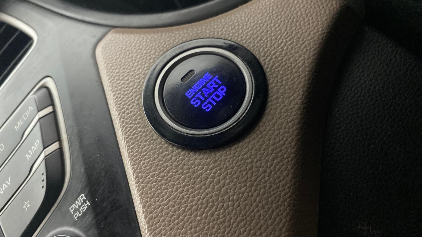 2019 Hyundai Elite i20 ASTA (O) CVT, Petrol, Automatic, 1,03,334 km, Keyless Start/ Stop Button