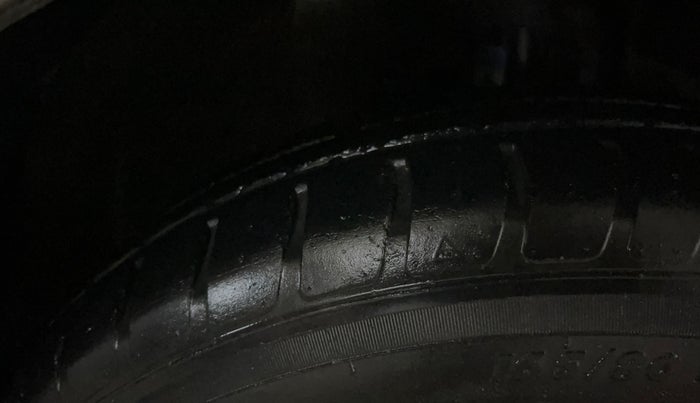 2020 Maruti Swift VXI AMT, Petrol, Automatic, 51,248 km, Right Front Tyre Tread