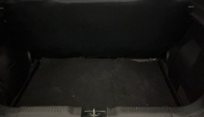 2020 Maruti Swift VXI AMT, Petrol, Automatic, 51,248 km, Boot Inside