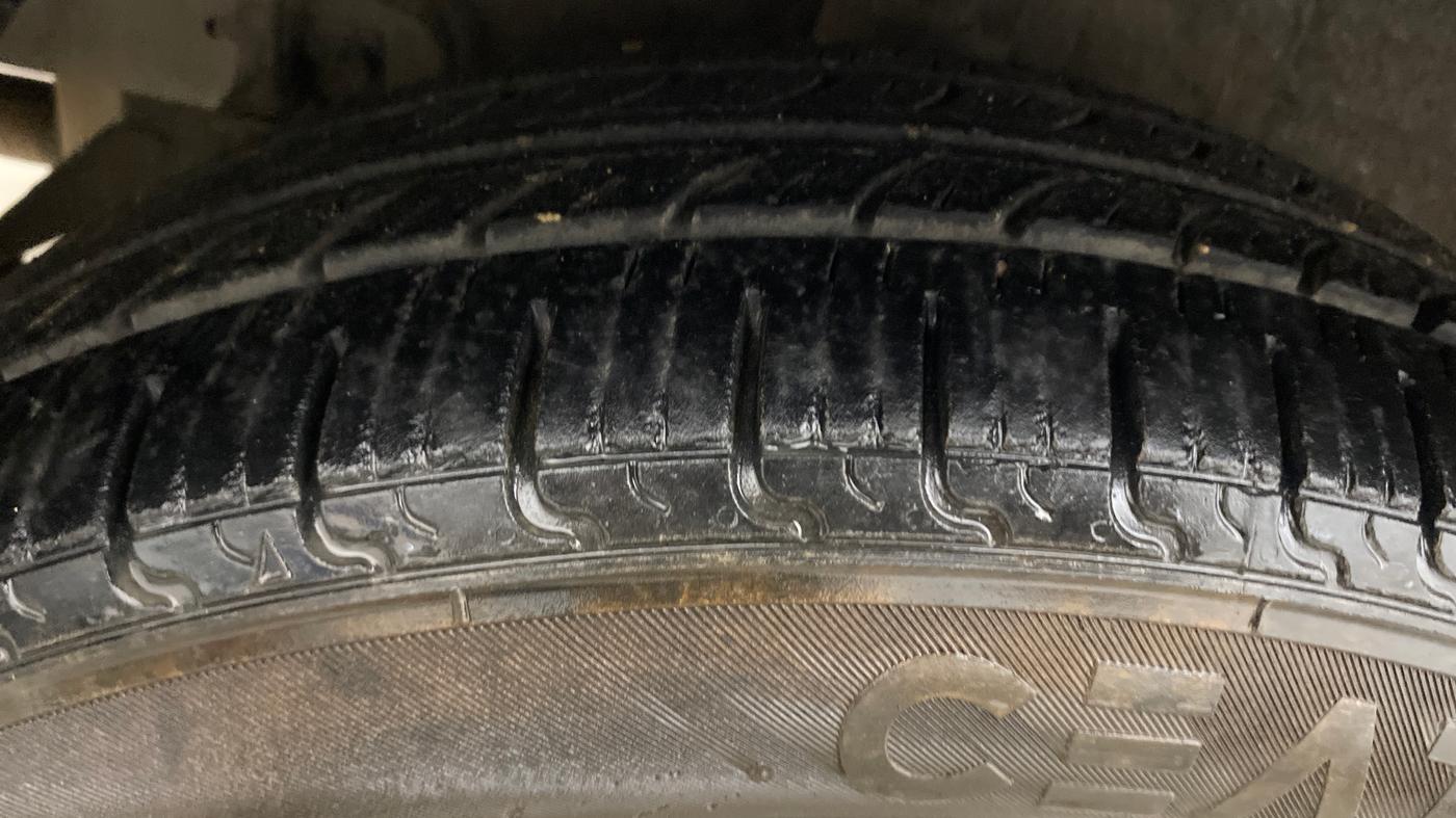 2016 Hyundai Grand i10 MAGNA AT 1.2 KAPPA VTVT, Petrol, Automatic, 71,633 km, Right Rear Tyre Tread