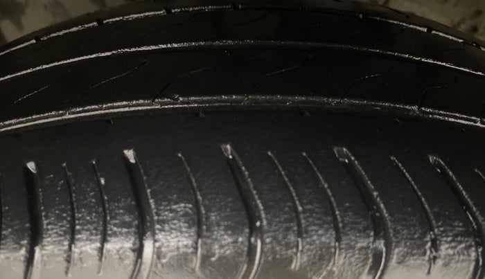 2023 Honda Amaze 1.2L I-VTEC VX CVT, Petrol, Automatic, 46,252 km, Left Front Tyre Tread