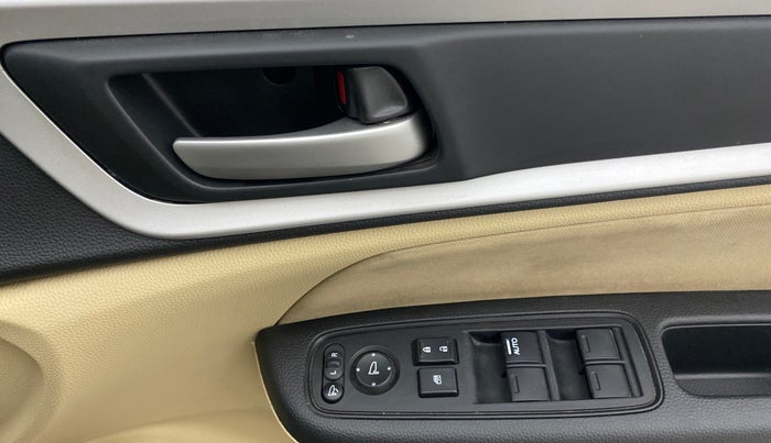 2023 Honda Amaze 1.2L I-VTEC VX CVT, Petrol, Automatic, 46,252 km, Driver Side Door Panels Control