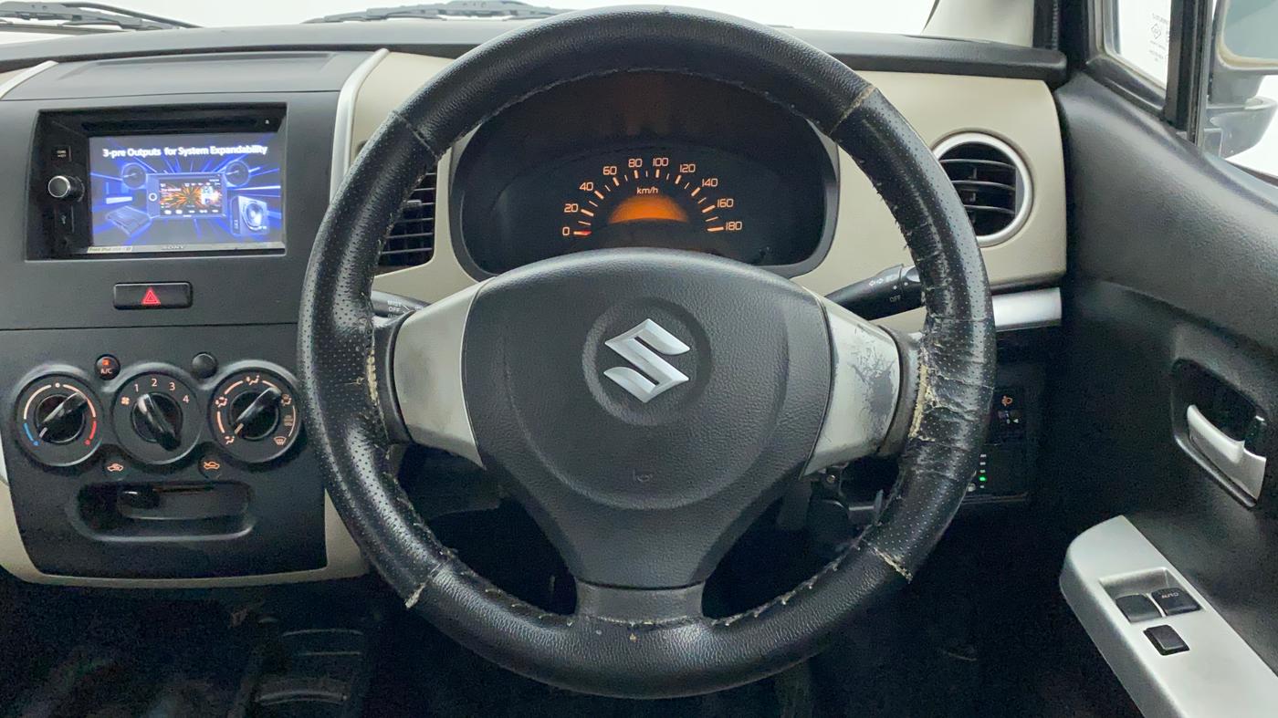 2016 Maruti Wagon R 1.0 LXI CNG, CNG, Manual, 82,497 km, Steering Wheel Close Up