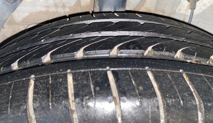 2014 Hyundai Elite i20 SPORTZ 1.2, Petrol, Manual, 77,039 km, Right Rear Tyre Tread