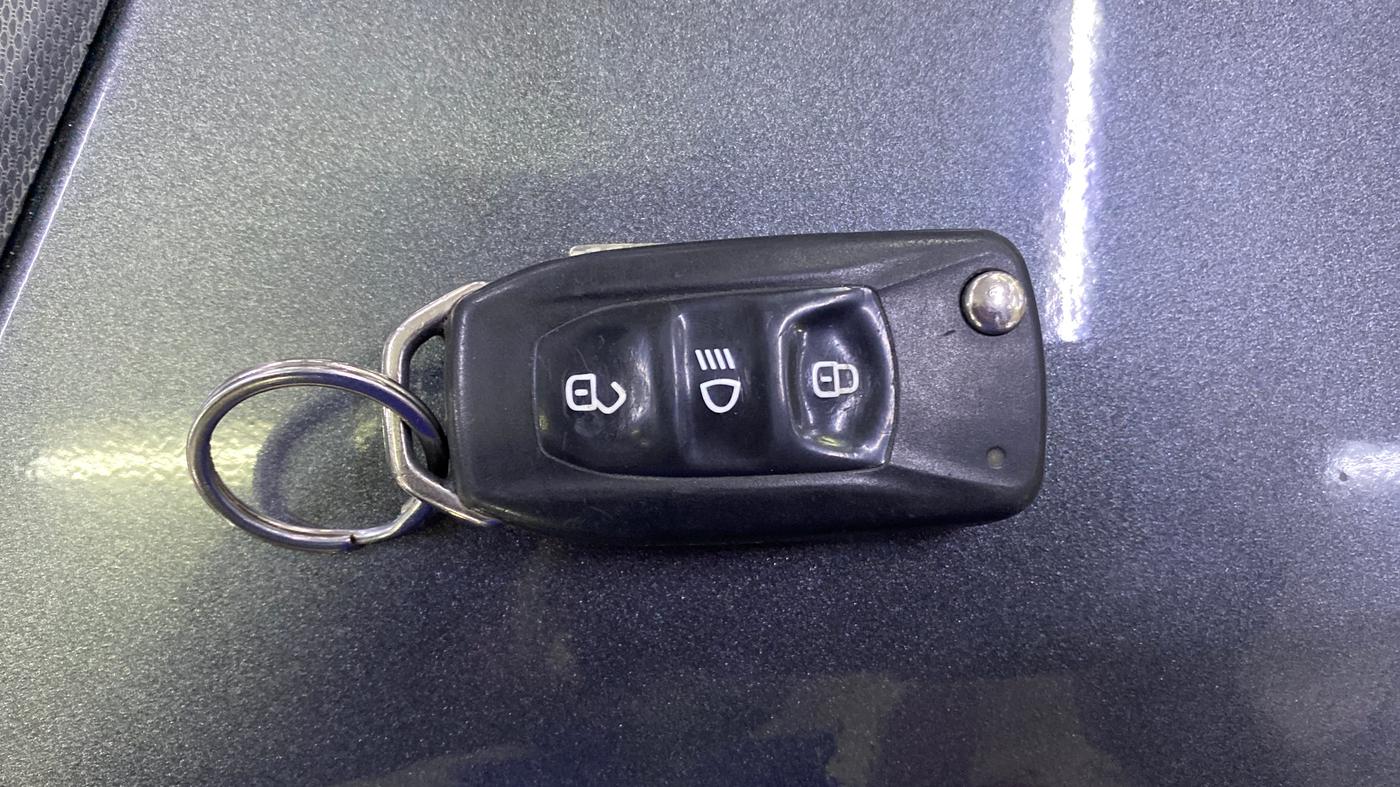 2020 Tata Tiago XT PETROL, Petrol, Manual, 1,14,027 km, Key Close Up