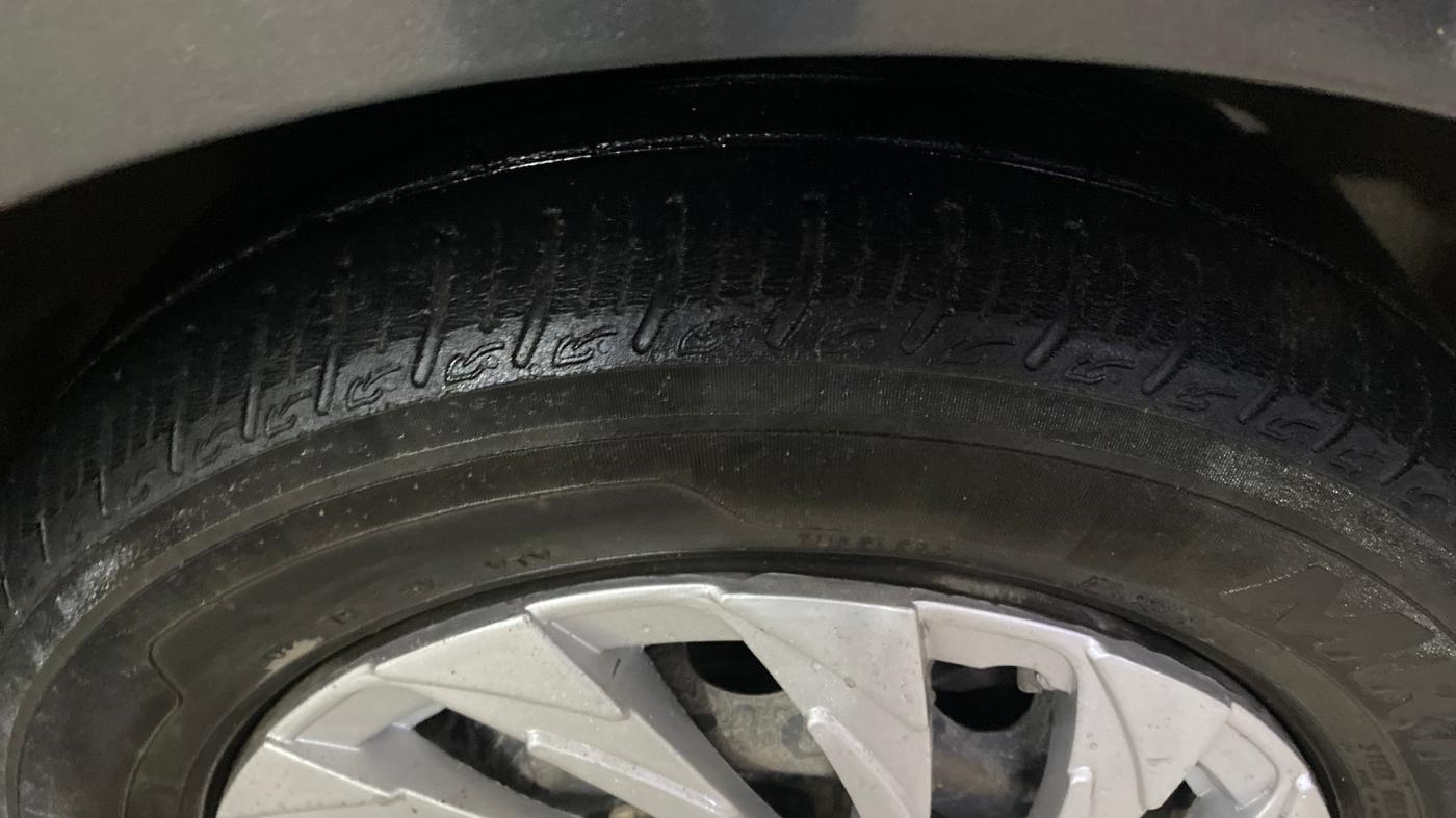 2020 Tata Tiago XT PETROL, Petrol, Manual, 1,14,027 km, Right Front Tyre Tread