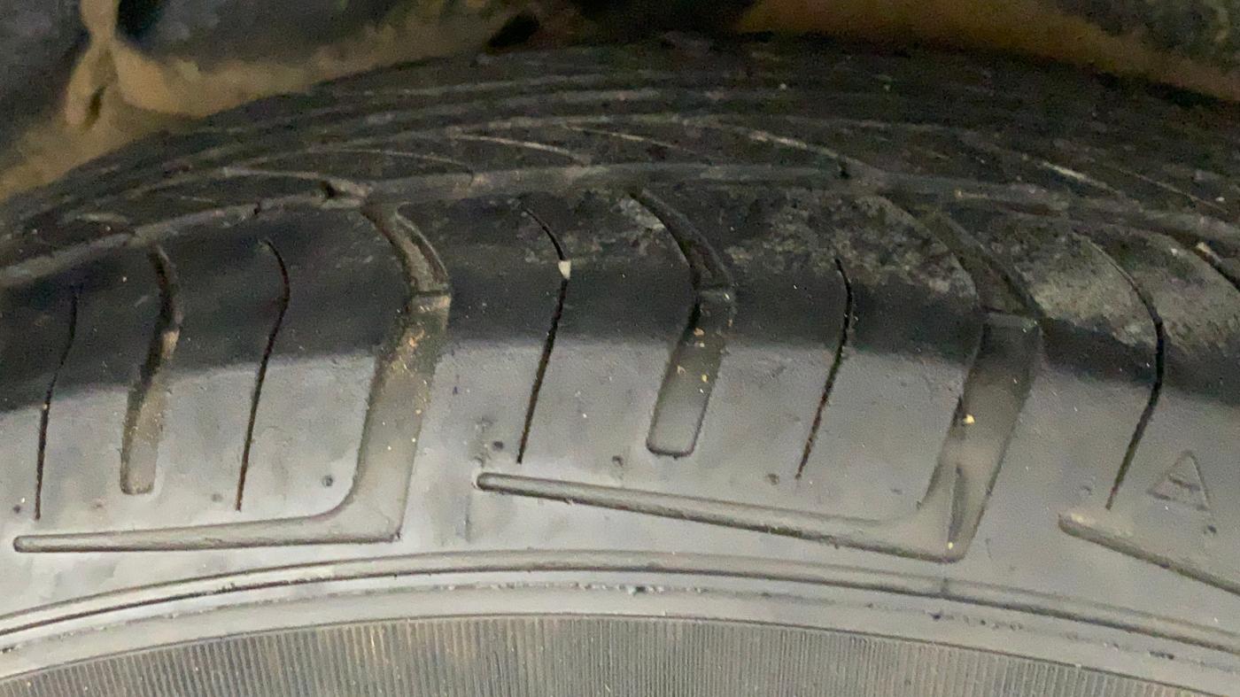 2010 Hyundai i10 MAGNA 1.2, Petrol, Manual, 70,098 km, Left Rear Tyre Tread